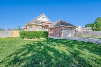 1189 Lovett St in Tomball, TX - Foto de edificio - Building Photo