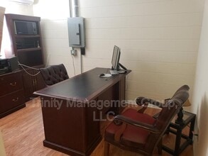 10264 Spring Hill Dr in Spring Hill, FL - Building Photo - Building Photo