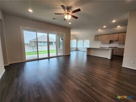 2209 Hoja Ave in New Braunfels, TX - Building Photo