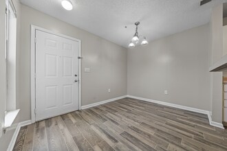 2431 Hill St in Raleigh, NC - Building Photo - Building Photo