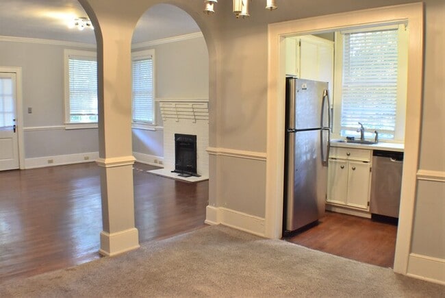 2417 Blossom St in Columbia, SC - Building Photo - Building Photo