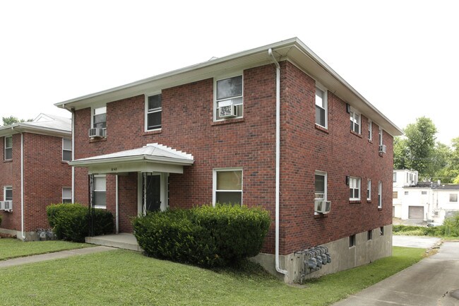 1043 Parkway Dr in Louisville, KY - Building Photo - Building Photo