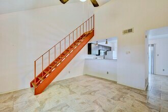3452 Willowrun Dr, Unit B in Austin, TX - Building Photo - Building Photo