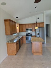 1594 SE Tidewater Pl in Stuart, FL - Building Photo - Building Photo
