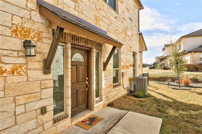 2105 Town Centre Dr in Round Rock, TX - Building Photo - Building Photo