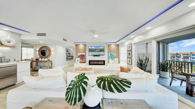 2871 N Ocean Blvd
