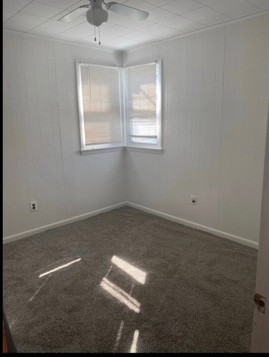 206 Marne Rd in Brooklawn, NJ - Foto de edificio