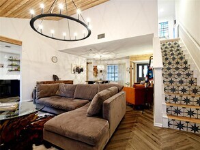 8405 Red Willow Dr in Austin, TX - Building Photo - Building Photo