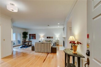 405 Ashlawn Ct in Nashville, TN - Foto de edificio - Building Photo
