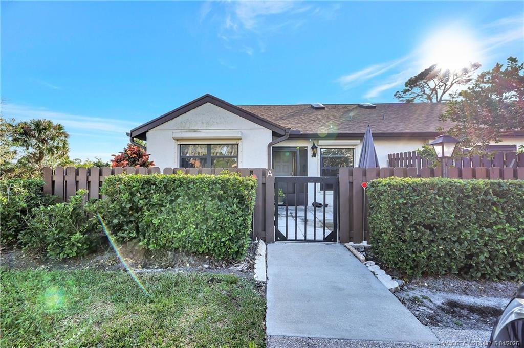 1514 SW Silver Pine Way in Palm City, FL - Building Photo