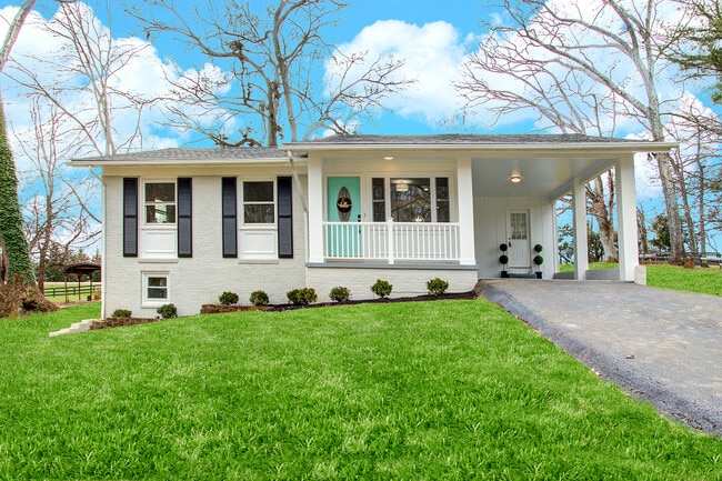 property at 5007 Dogwood Dr