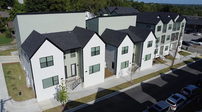 605 Whitham Ave in Fayetteville, AR - Building Photo - Building Photo