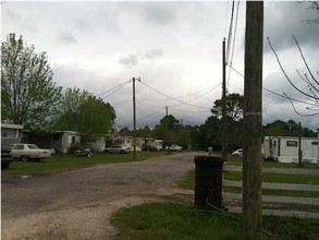 Corner Lot - Mobile Park in Panama City, FL - Building Photo - Building Photo