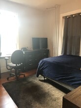 6 Bucknam St, Unit 1 in Boston, MA - Foto de edificio - Building Photo