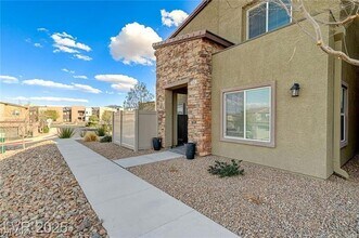 534 Lassen Falls Ct in Las Vegas, NV - Building Photo - Building Photo