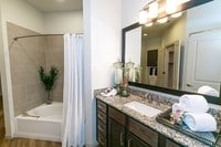 Kingsland West photo'