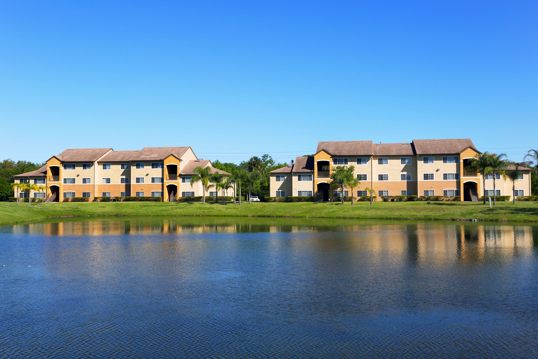 Bristol Bay in Tampa, FL - Building Photo