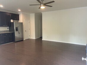 2042 Bolton Rd NW in Atlanta, GA - Building Photo - Building Photo