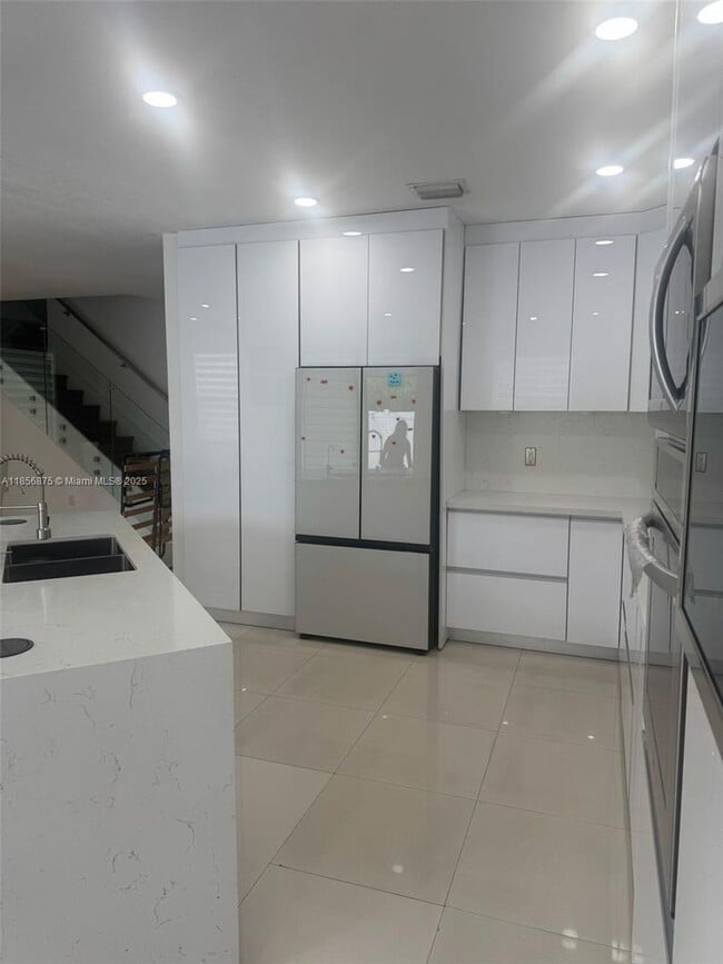 property at 3521 W 86th Terrace