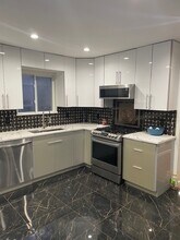 15 Weed Ave in Staten Island, NY - Building Photo - Building Photo