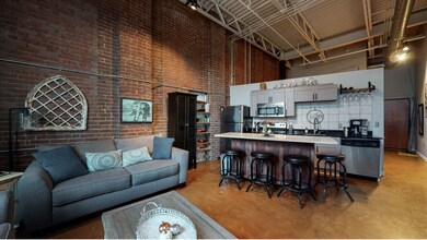 1400 Rosa L Parks Blvd, Unit 219 in Nashville, TN - Building Photo - Building Photo