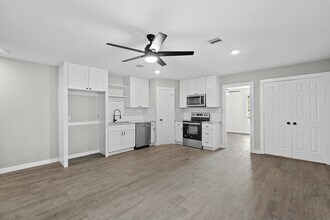 6121 Ridgemont St in Houston, TX - Building Photo - Building Photo