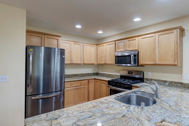 85 SW Festival Ct in Oak Harbor, WA - Building Photo - Building Photo