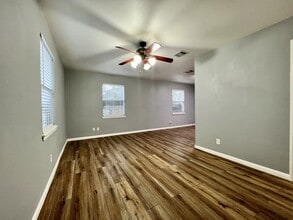 408 Radam Ln in Austin, TX - Building Photo - Building Photo