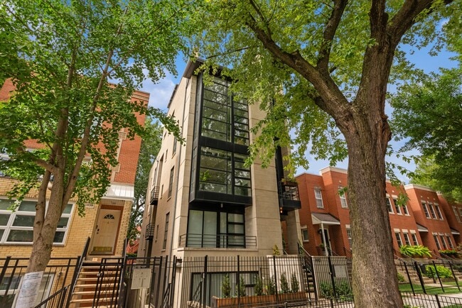 property at 1442 N Mohawk St