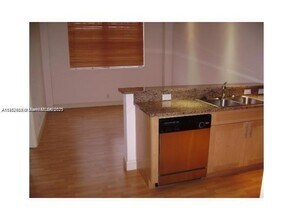 111 E Flagler St in Miami, FL - Foto de edificio - Building Photo