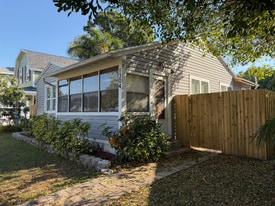 1304 17th Ave N in St. Petersburg, FL - Building Photo