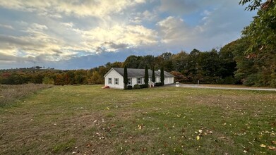 16 Follett Rd in Meredith, NH - Building Photo - Building Photo