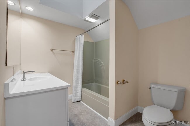 21 Waverly Ave in Buffalo, NY - Foto de edificio - Building Photo