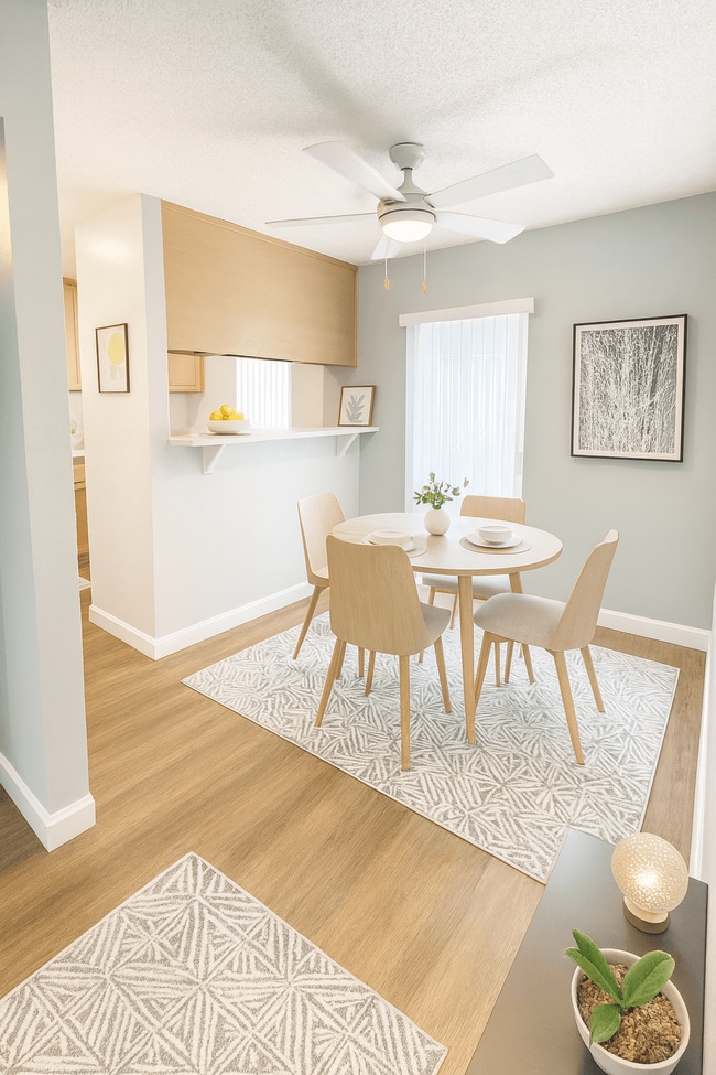 Sequoyah Apartments in Concord, CA - Foto de edificio - Building Photo