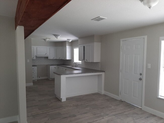 425 Connell Rd in Vidor, TX - Building Photo - Building Photo