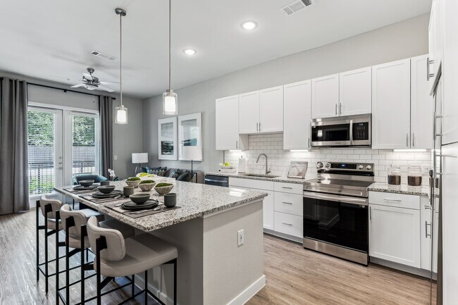 property at 15801 N Barkers Landing Rd