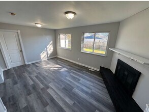 25084 Waldorf St in Roseville, MI - Building Photo - Building Photo
