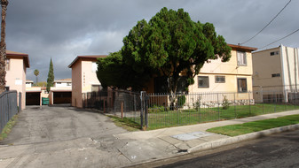 15241 Broadmoor St Apartments