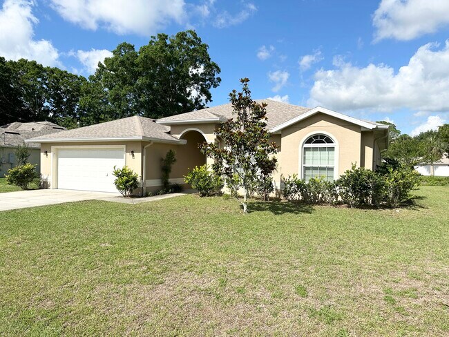 6 Prince Eric Ln in Palm Coast, FL - Building Photo - Building Photo