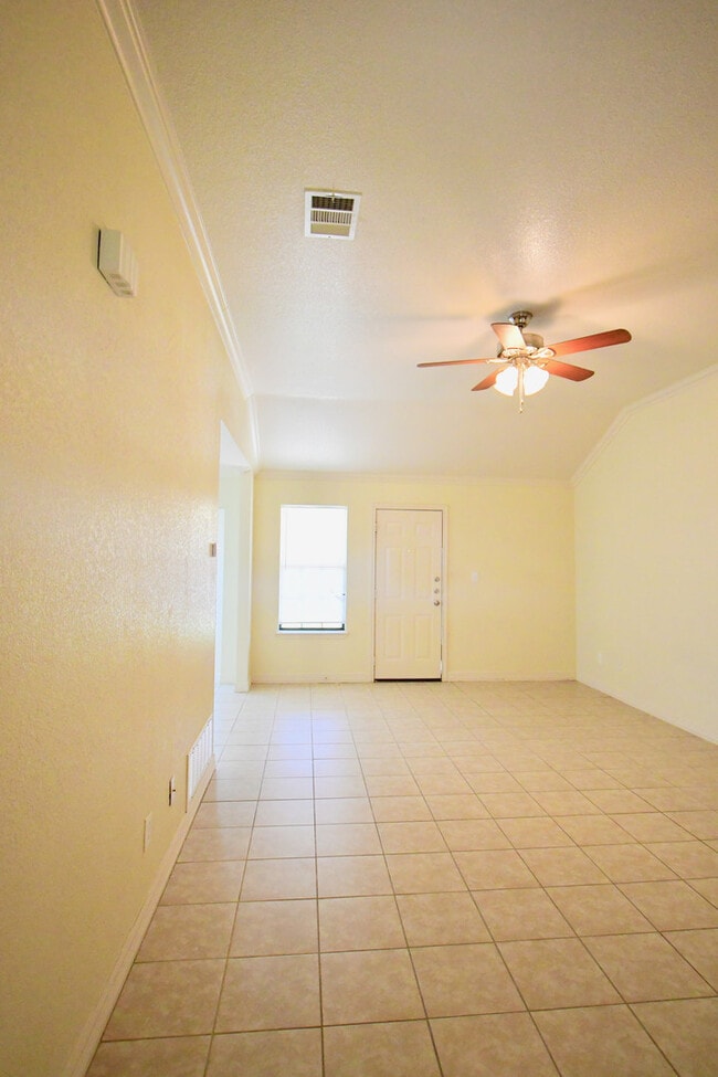811 Lisa Ln in Killeen, TX - Building Photo - Building Photo