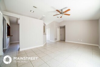 631 Blackstone Ave in Deltona, FL - Building Photo - Building Photo