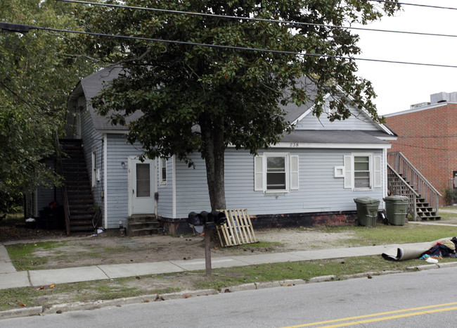 238 S Cool Spring St in Fayetteville, NC - Foto de edificio - Building Photo