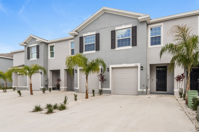 11880 Mountain Retreat Ln in Riverview, FL - Foto de edificio - Building Photo