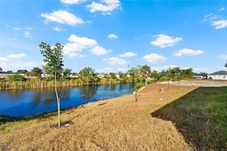 3078 NW 4th Pl in Cape Coral, FL - Building Photo - Building Photo