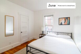 Room in Shared 4 bed/1 bath home in Boston, MA - Building Photo