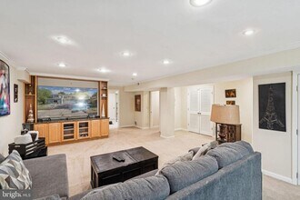 47660 Pennrun Way in Sterling, VA - Building Photo - Building Photo