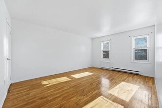 13-27 Bell Blvd in Queens, NY - Building Photo - Building Photo