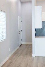 2527 E Broadway Rd in Phoenix, AZ - Building Photo - Building Photo