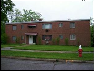 Wolf's Cove Apartments in Bedford, OH - Building Photo - Building Photo