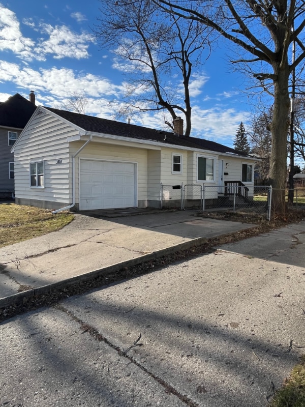 property at 3804 S Pennsylvania Ave